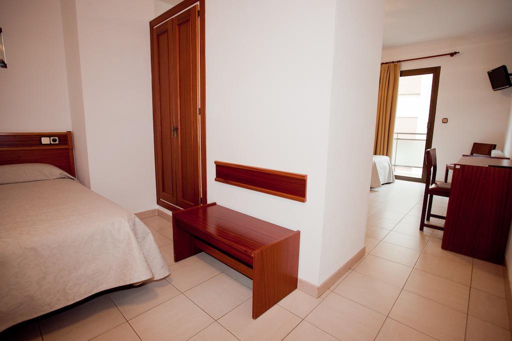 Hotel Beri Llança Zimmer foto